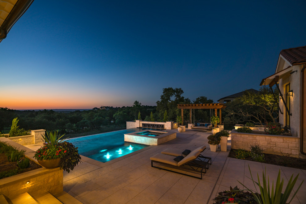 Transitional home design photo in Austin