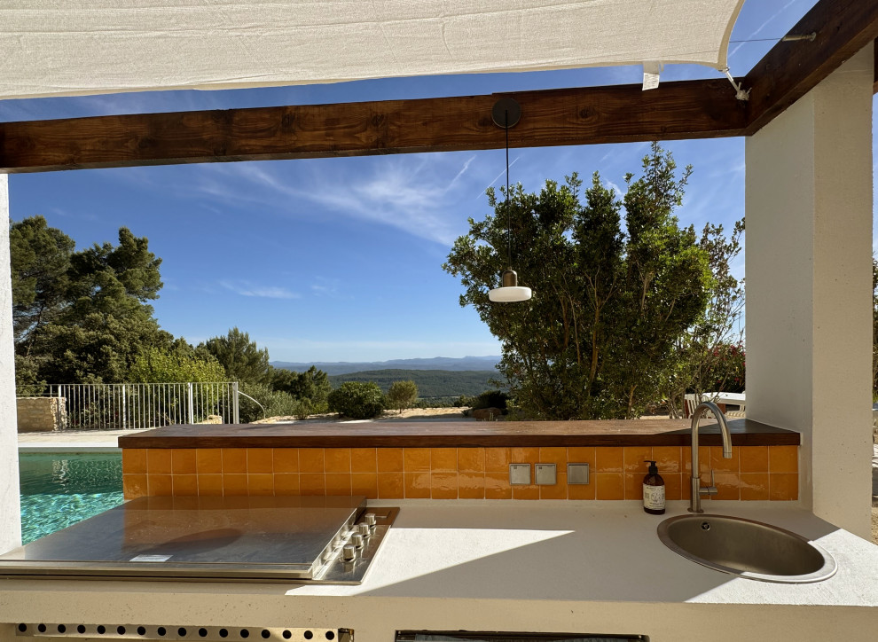Tourtour - un  jardin dans le ciel