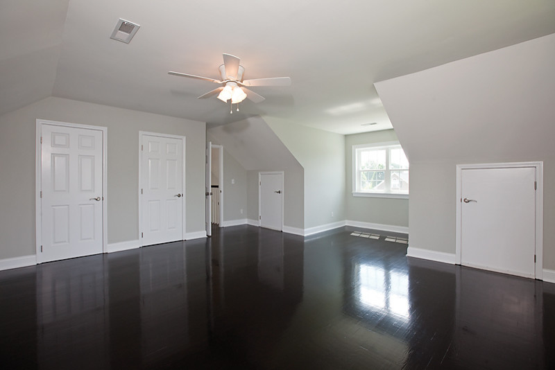422 N Colony