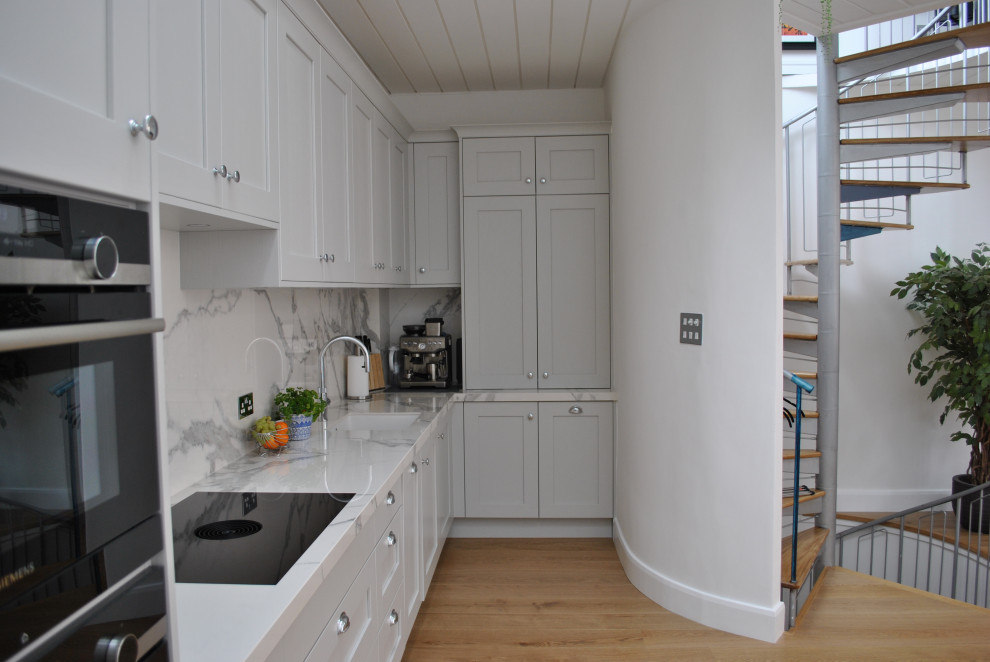 Inspiration for a contemporary kitchen in London.