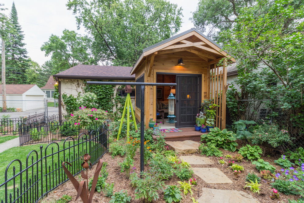 Design ideas for a transitional detached shed and granny flat in Minneapolis.