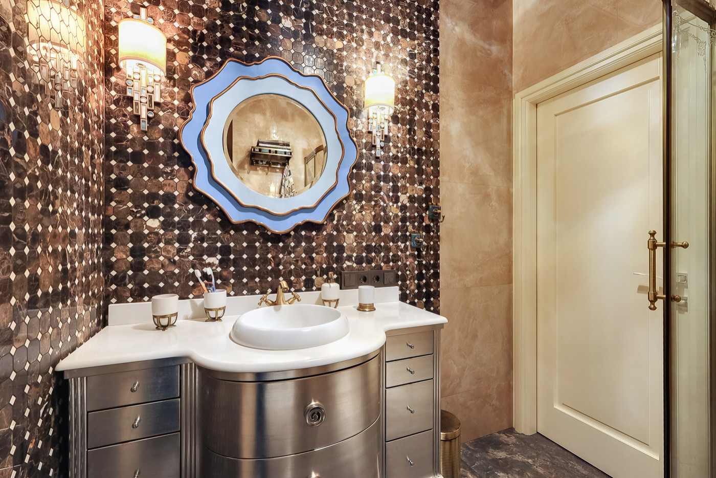 Просторная квартира на Васильевском острове