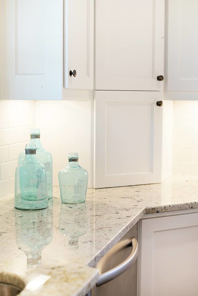 ソルトレイクシティのトランジショナルスタイルのおしゃれなキッチンの写真