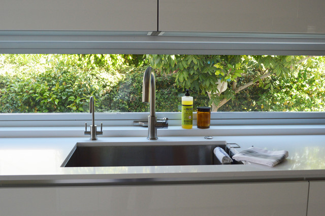 Bright Modern contemporary-kitchen