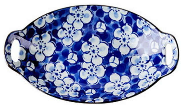 blue and white oven dish