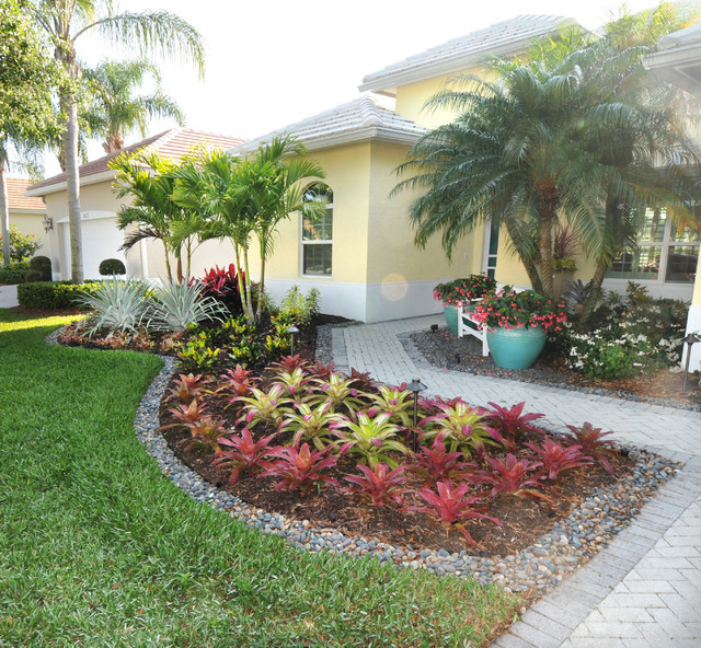 Clean-lined, Tropical Color - Exótico - Jardín - Miami - de Pamela