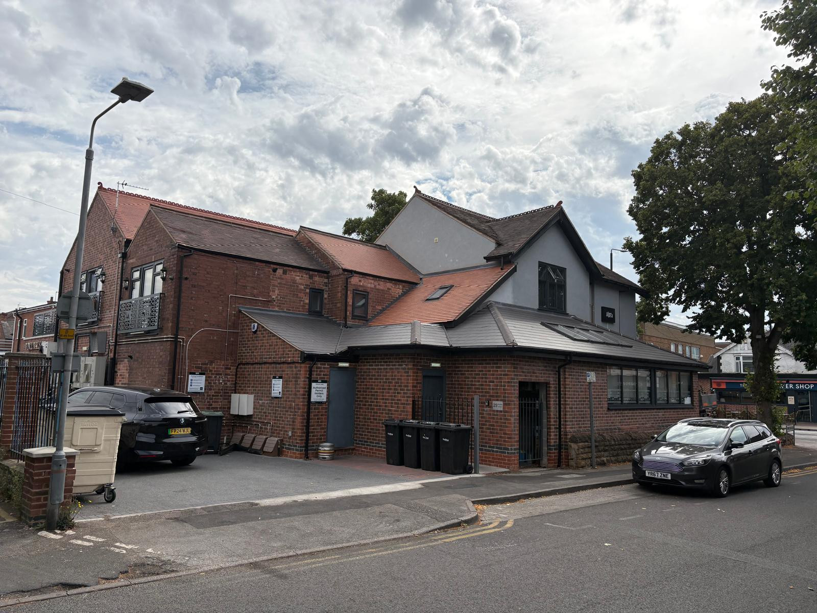 Restaurant, apartment and offices. Plains Road. Mapperley. Nottingham.