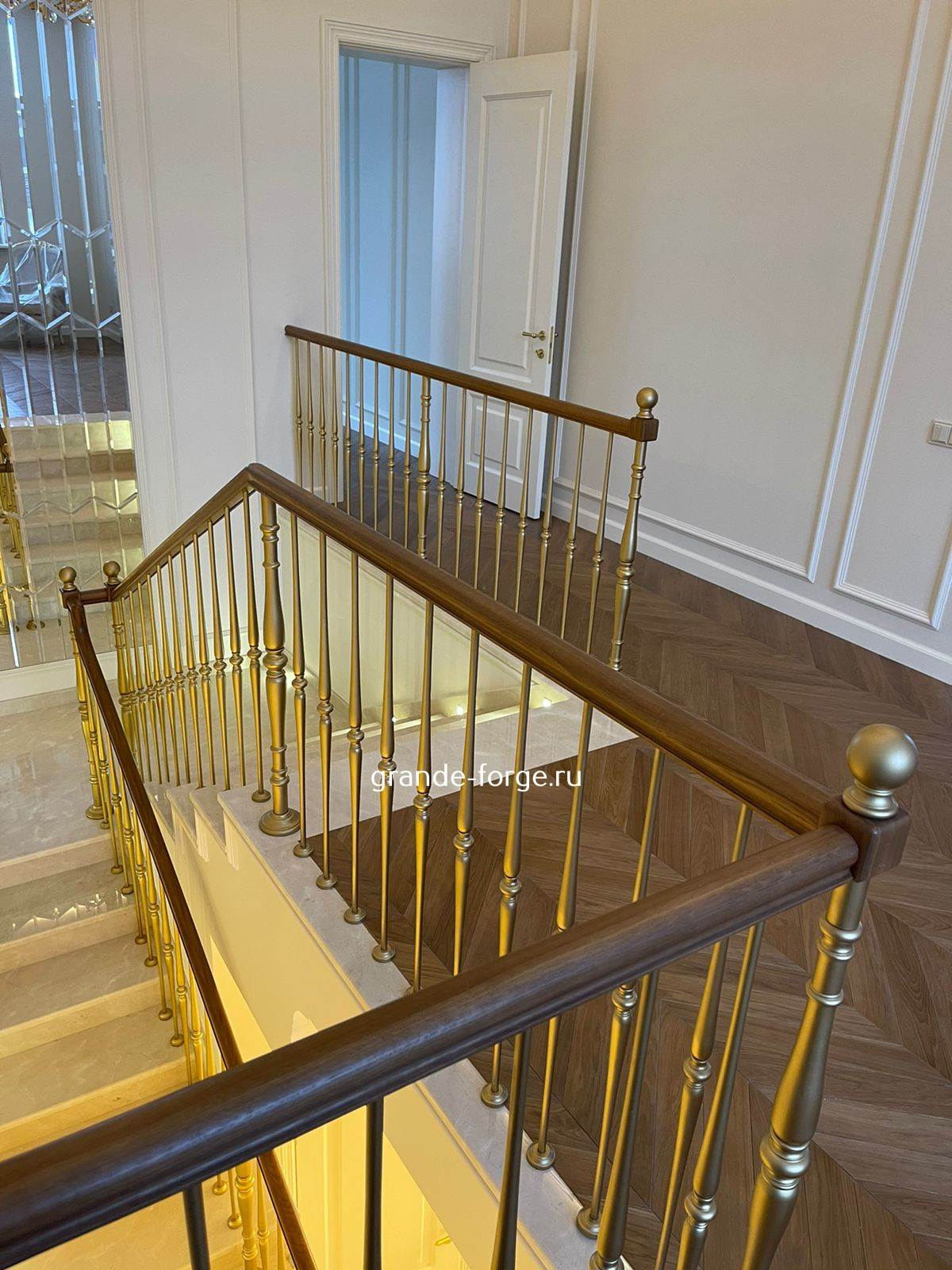 Лестница, стальное ограждение, фабрика Grande forge(Франция), коллекция "Рондо"