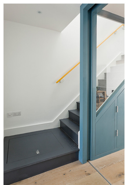 Marino modern-staircase