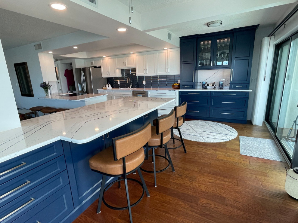 Modern Kitchen Remodel Done in Snow White and Naval Modern