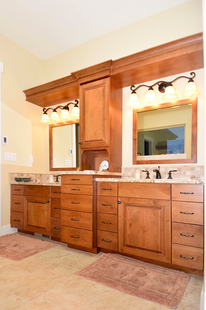Bathroom - transitional bathroom idea