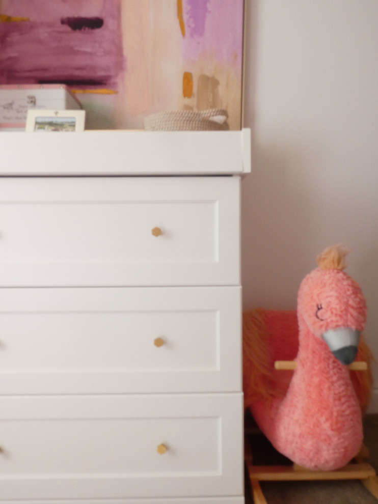 Eva's Honey Bee Bedroom