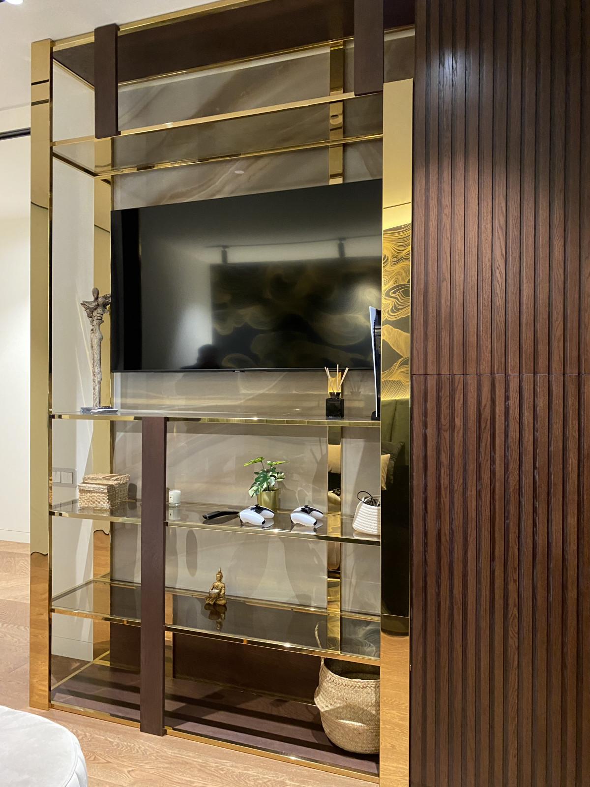 Стеллаж. Шкаф.