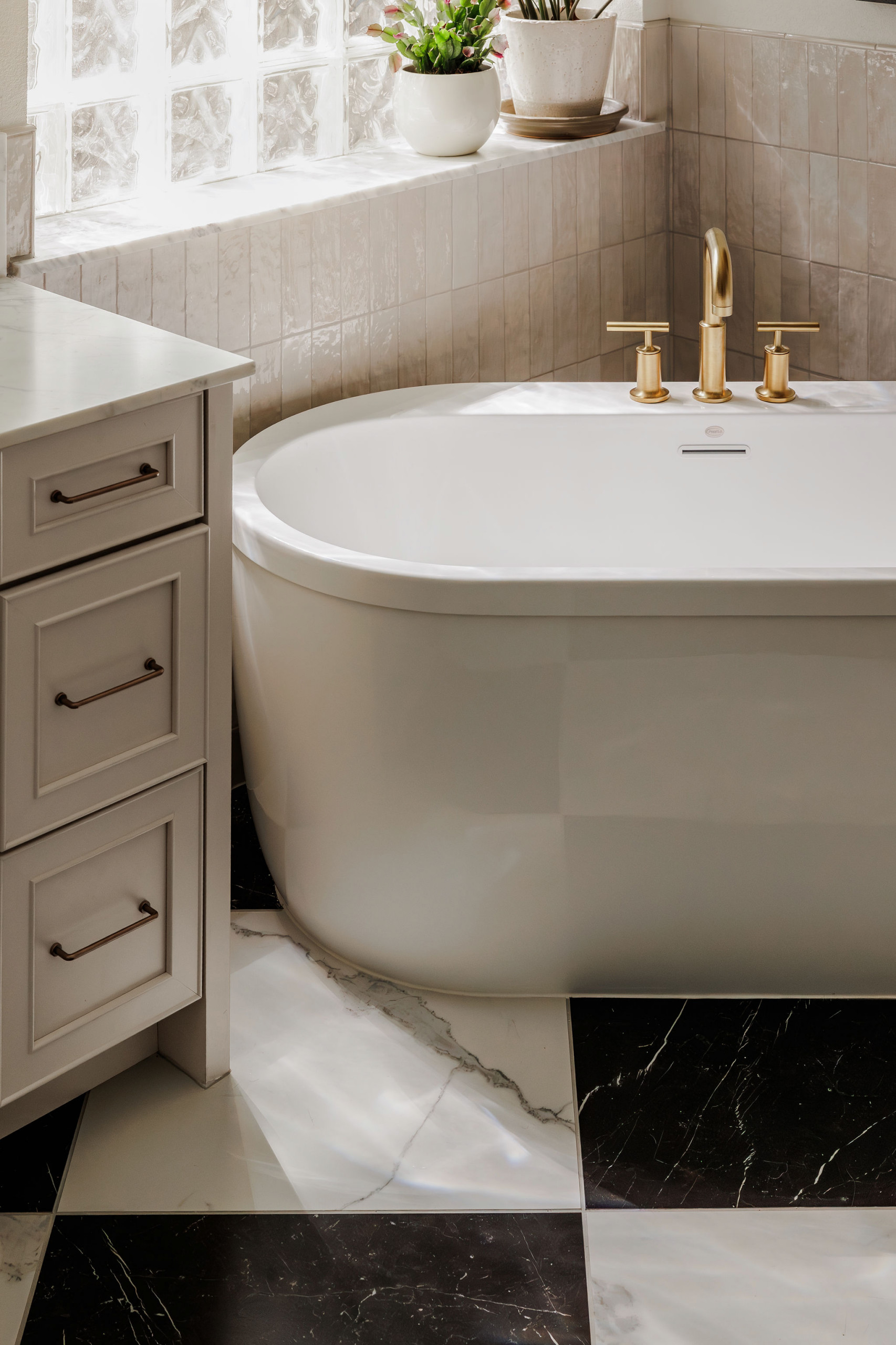Alta Mira Bathroom