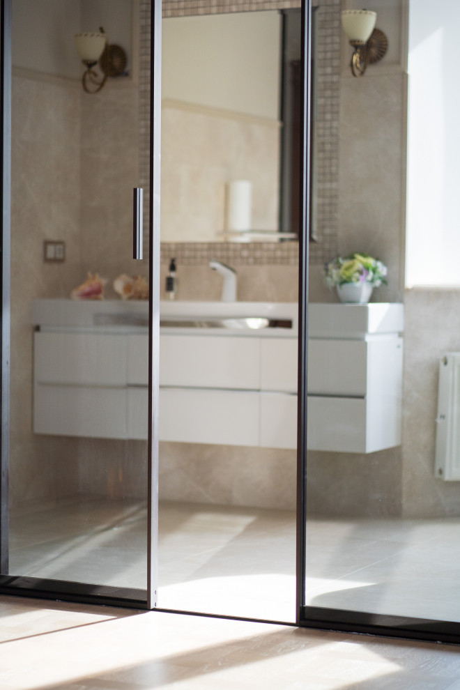 Раздвижная межкомнатная перегородка raumplus в темном тонком профиле