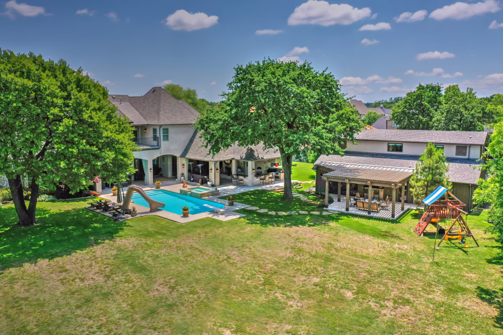 "RusticLuxe" Guest House Rustic Dallas by Fred Parker Company