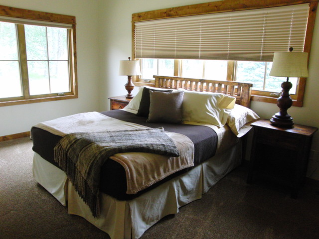 Rock Creek Timberframe rustico-camera-da-letto