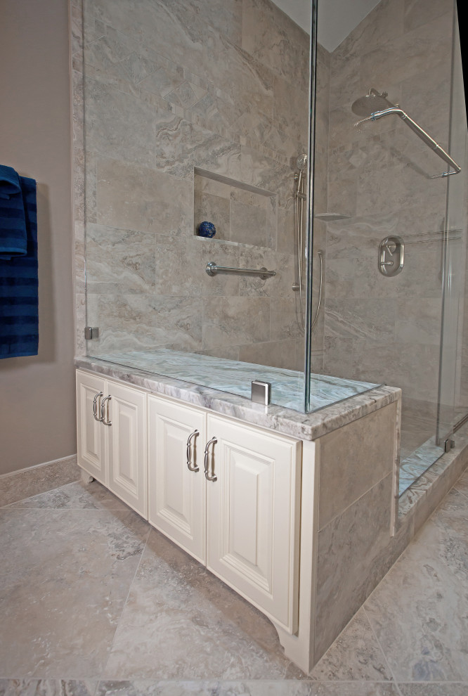 This is an example of a mid-sized transitional bathroom in Philadelphia.