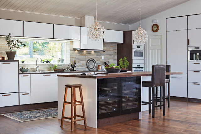 Miinus Ecological Scandinavian-Style White and Lacquered Brown Kitchen skandinavisk-koekken