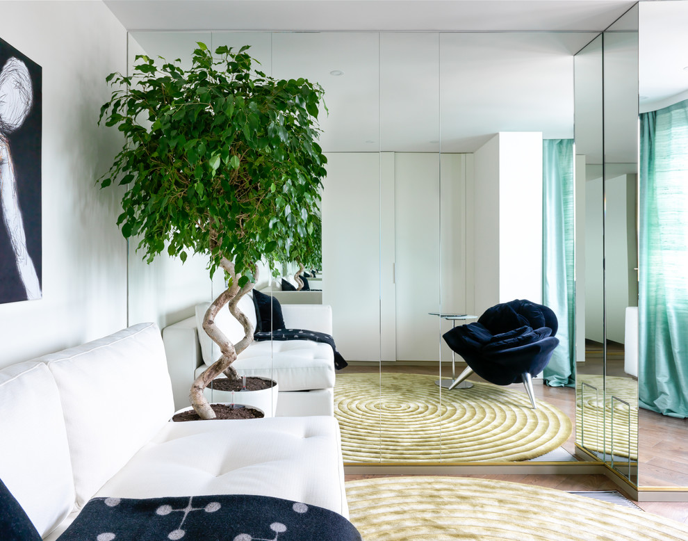 Зеркальная квартира