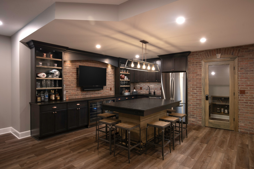 Transitional home design photo in Cleveland