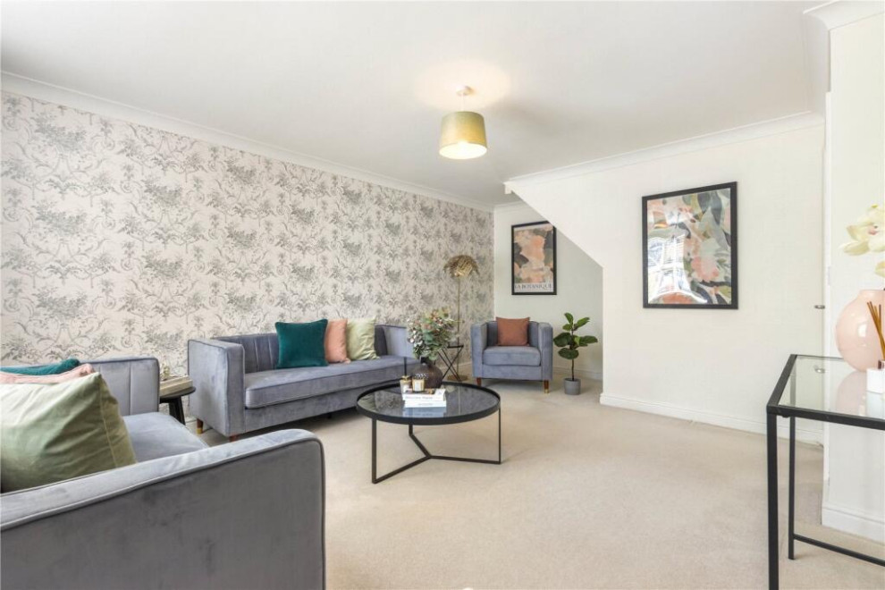2 Sandpiper Way - Stage to Sell