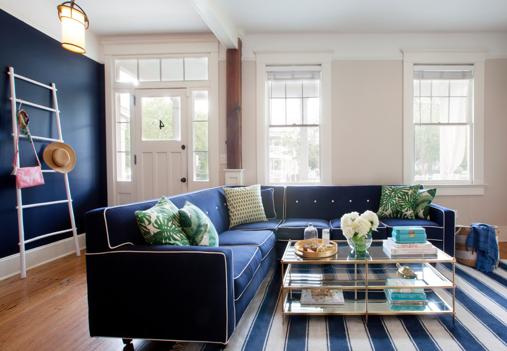 Inspiration for a craftsman living room remodel in Charleston
