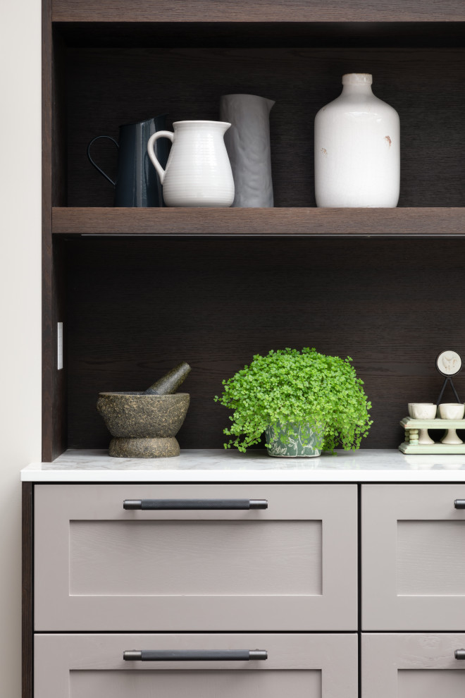 Design ideas for a large classic open plan kitchen in Hampshire with an island.