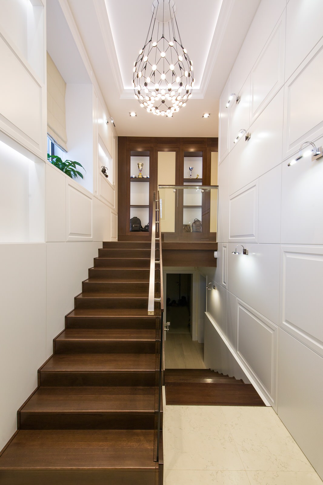 Двух этажная квартира для большой семьи, 210 кв м