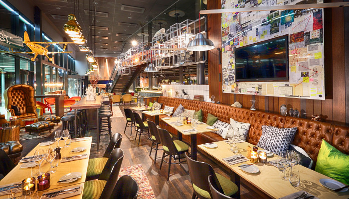 Черное и голубое