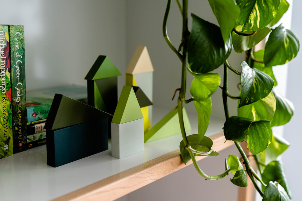 Photo of a contemporary kids' room in Brisbane.