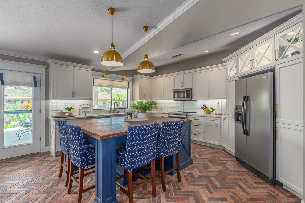 Inspiration for a transitional kitchen remodel in Phoenix