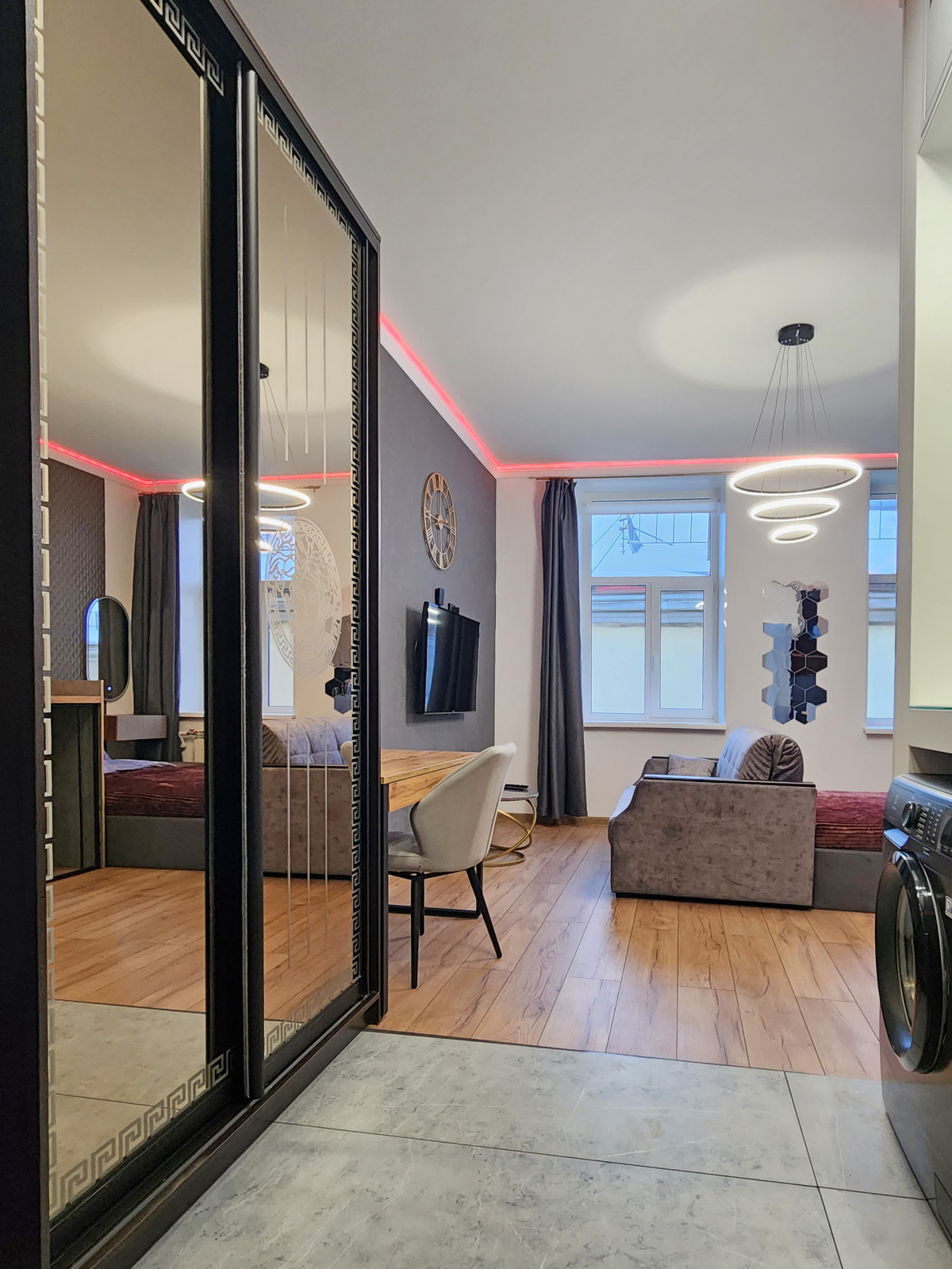 Студия в центре СПб на Невском