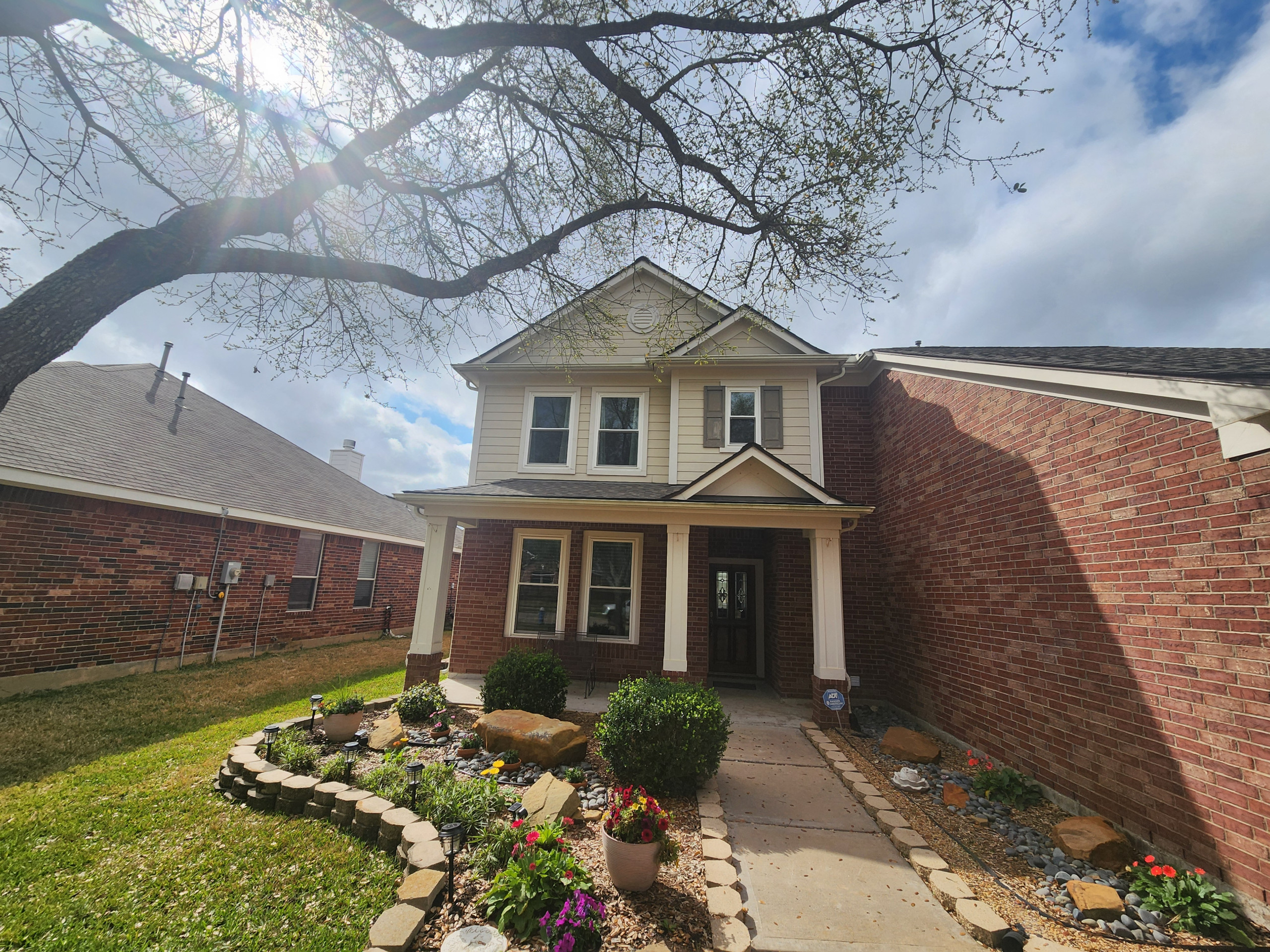 Maximizing Your Home’s Value Before Selling: Strategic Updates That Deliver ROI