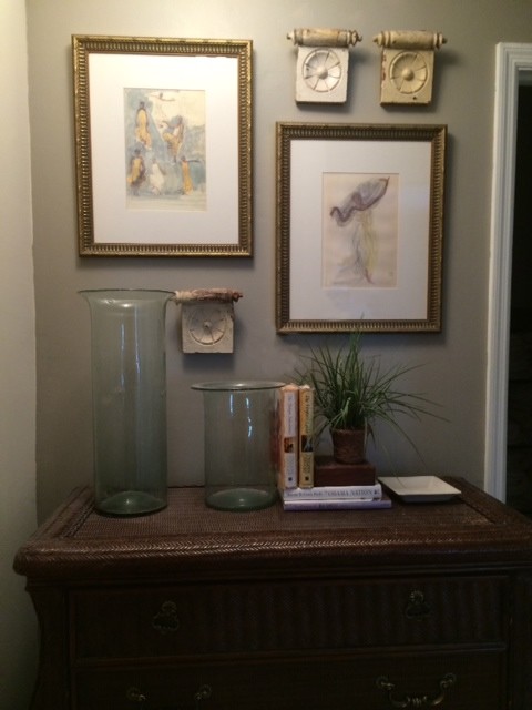 Example of a transitional hallway design in Atlanta