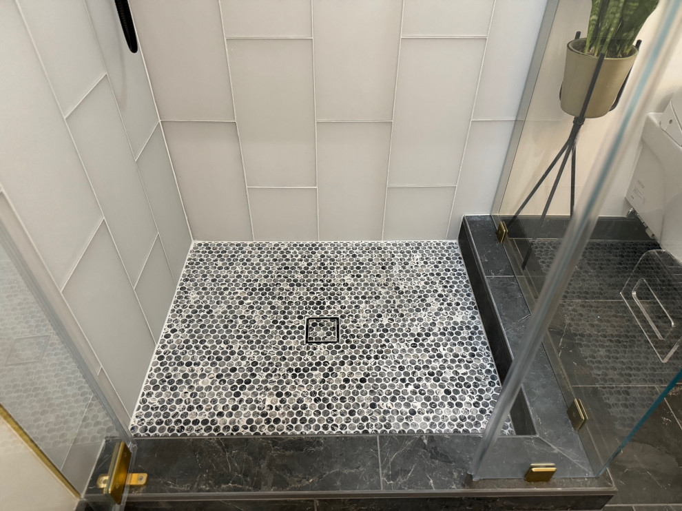 Calming Master Bathroom in Alameda