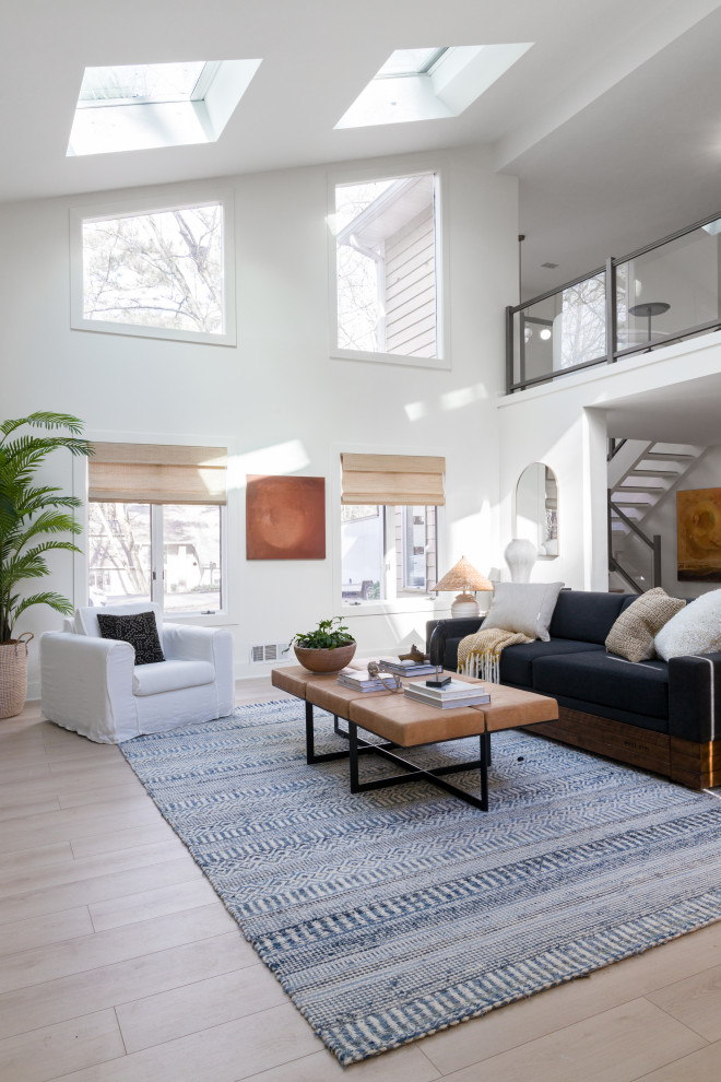 Design ideas for a midcentury living room in Atlanta.