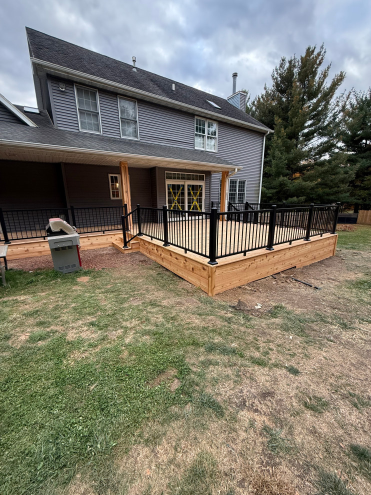 Inspiration for a rustic deck remodel in Chicago