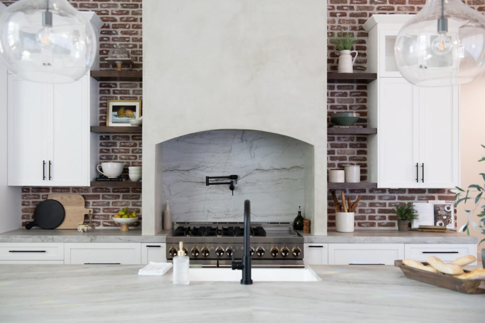 Example of a mountain style kitchen design in Las Vegas
