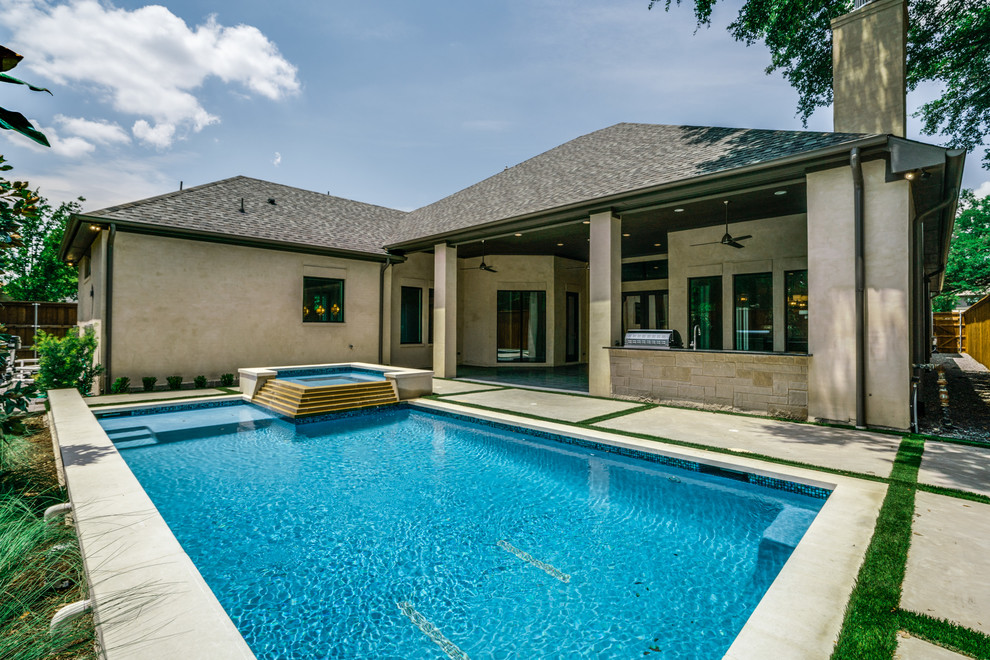 Example of a transitional pool design in Dallas