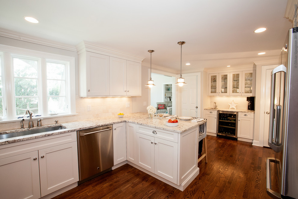 Example of a transitional kitchen design in New York