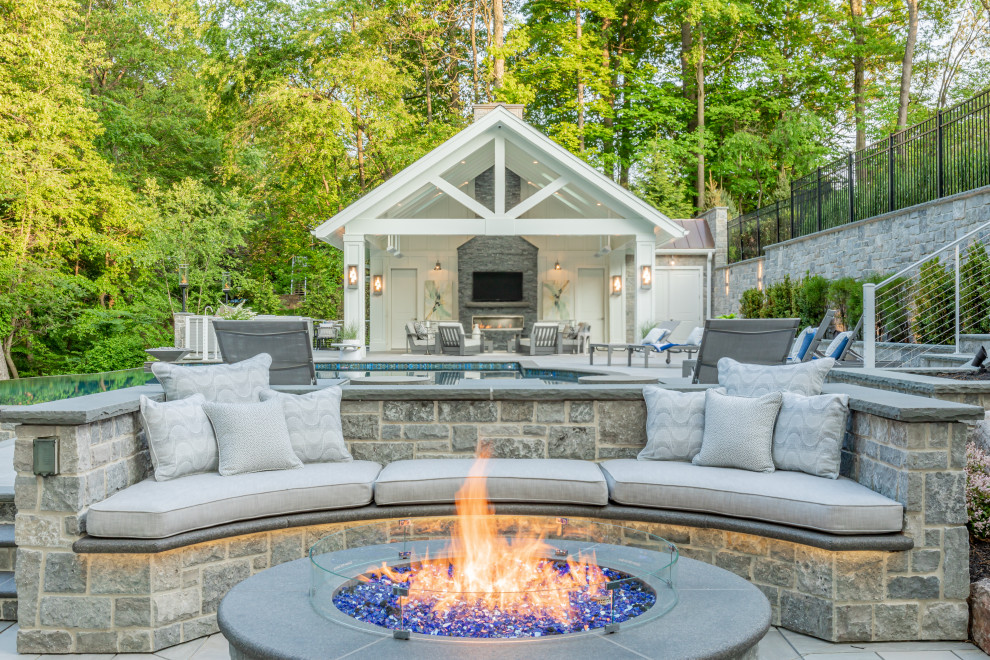 Home design - transitional home design idea