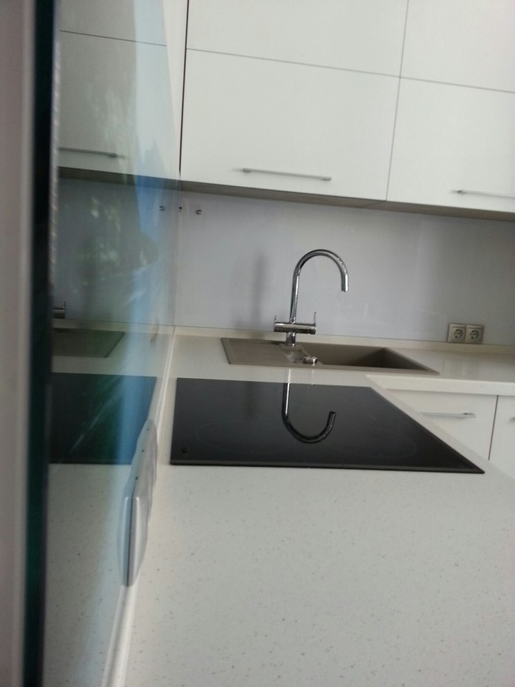 Кухонный фартук из стекла Optiwhite