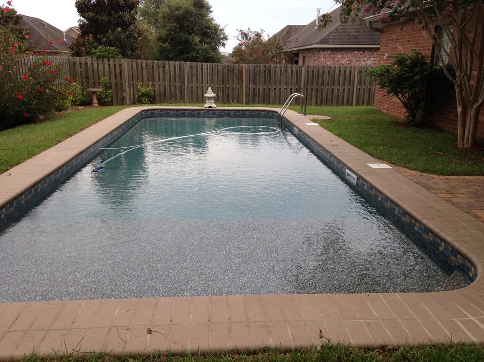 Example of a transitional pool design in Miami