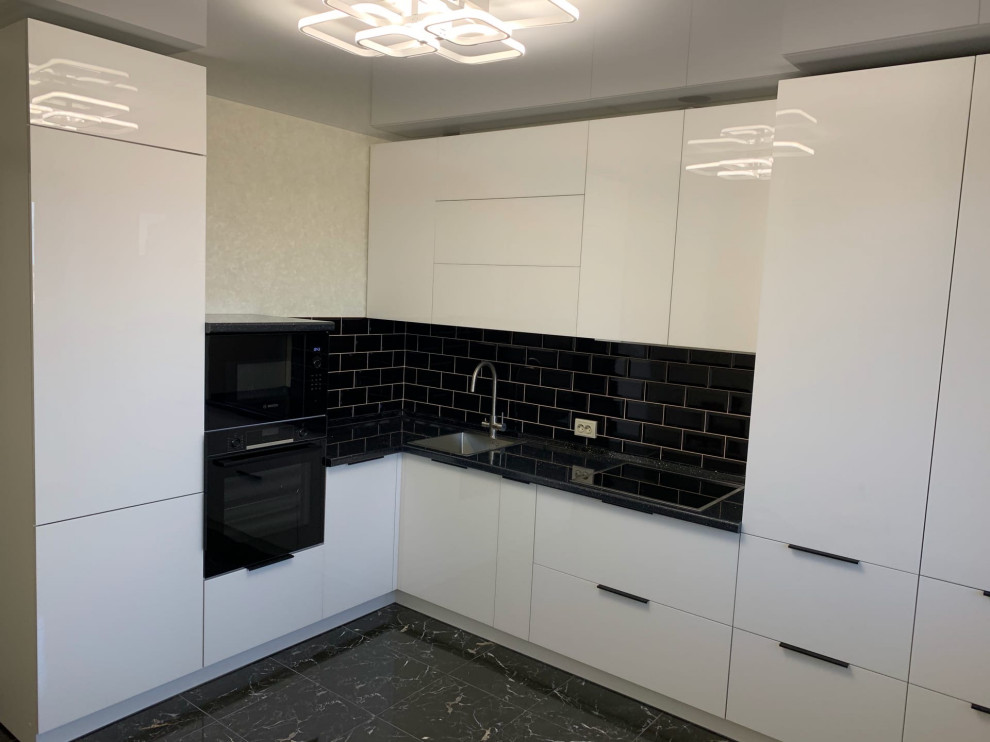 акриловое стекло белое.