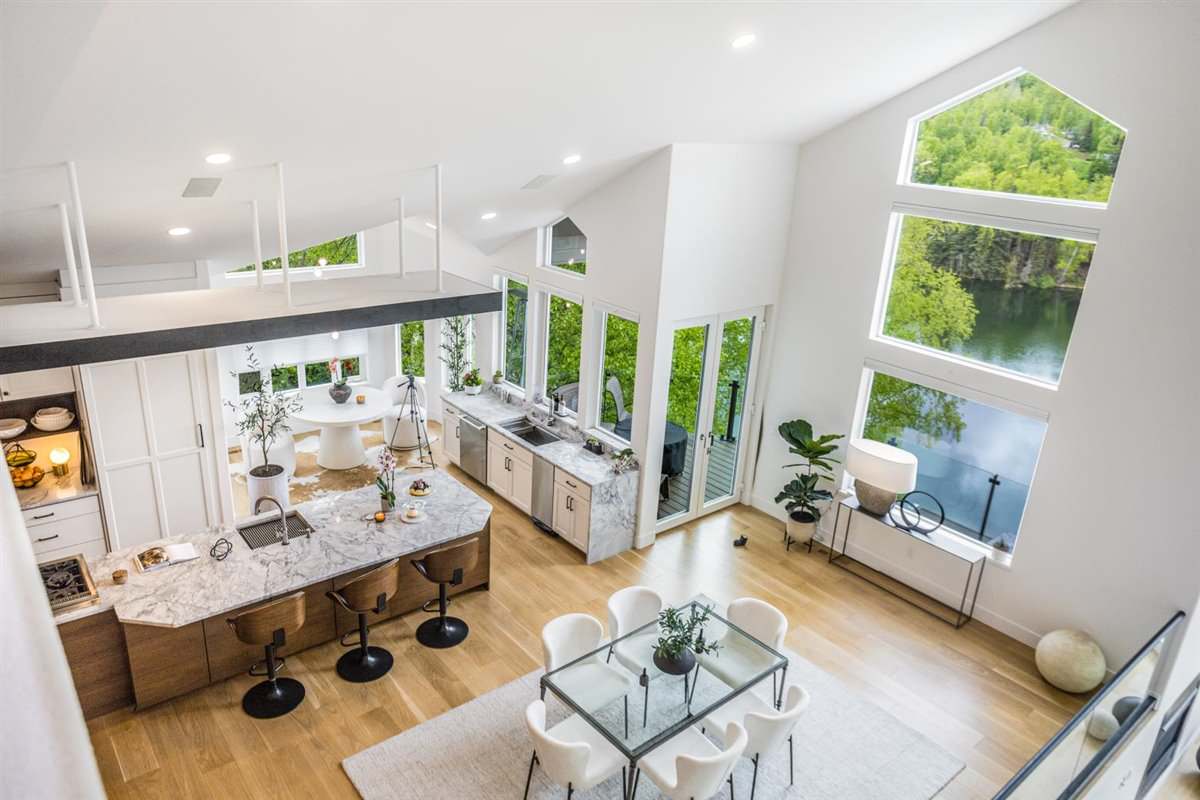 Lakeside Luxury