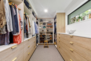 75 Beautiful Brown Storage and Wardrobe Ideas & Designs - December 2023 |  Houzz AU
