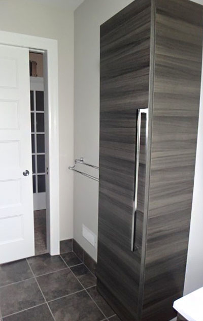 Inspiration for a transitional home design remodel in Toronto