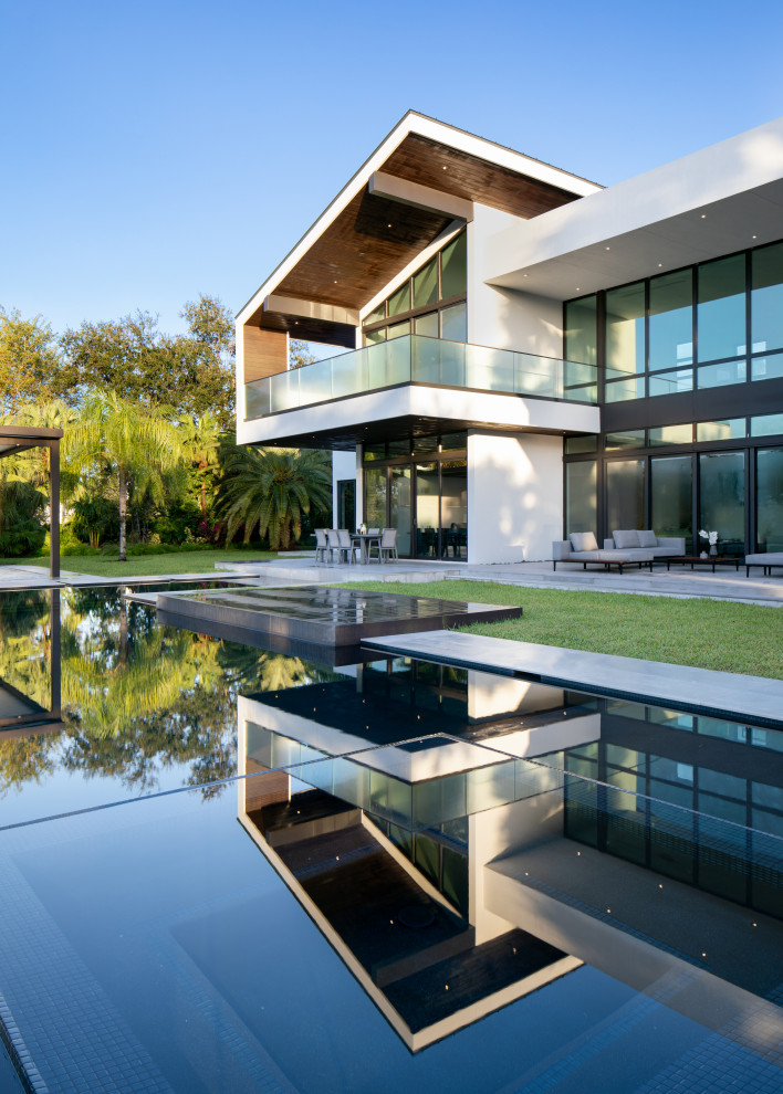 Example of a minimalist pool design in Miami