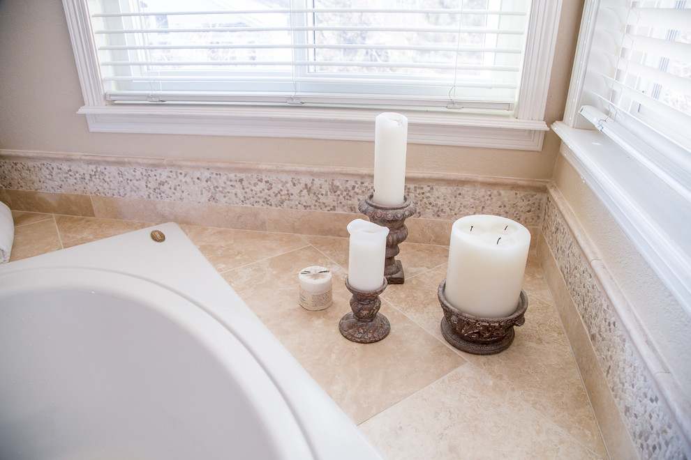 Bathroom - bathroom idea in Denver
